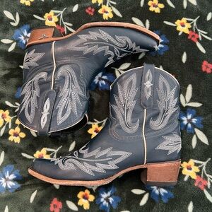 Lane Women’s Lexington Western Booties - Snip Toe